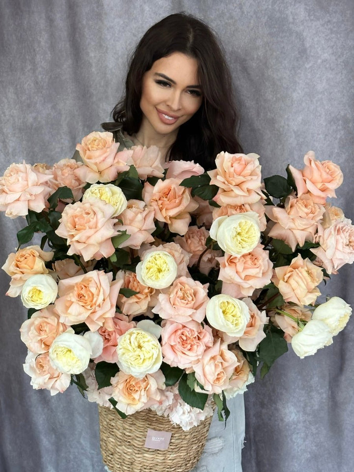 Flowers basket "First love" with roses and ranunculus