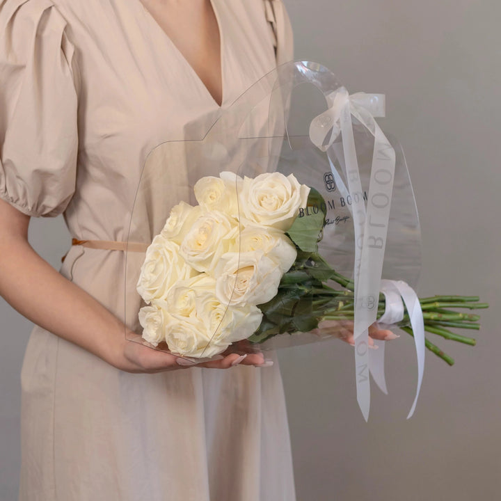 Bouquet of 12 white roses