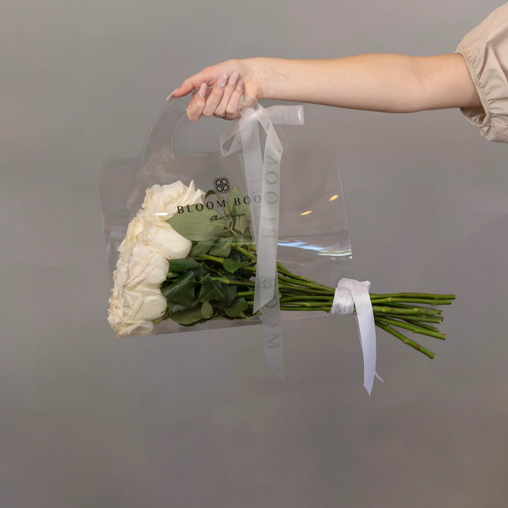 Bouquet of 12 white roses