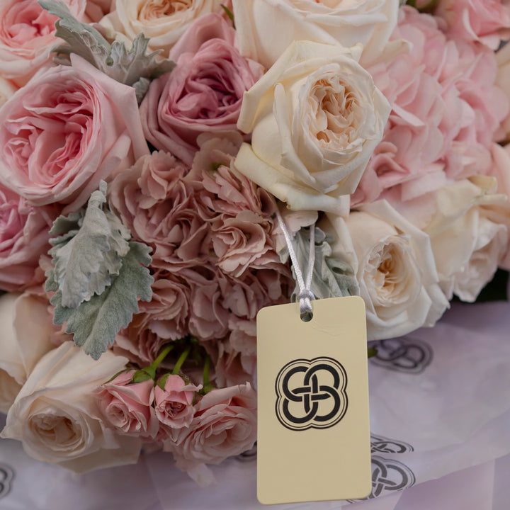 Bouquet "Sunset clouds" with roses and hydrangea