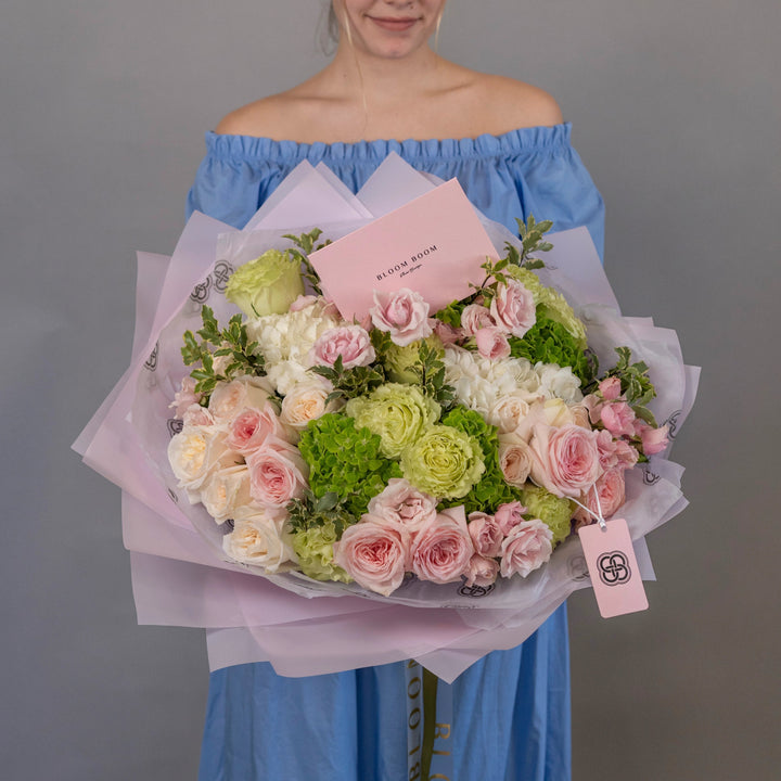 Classic bouquet "Garden after the rain" with roses and hydrangea