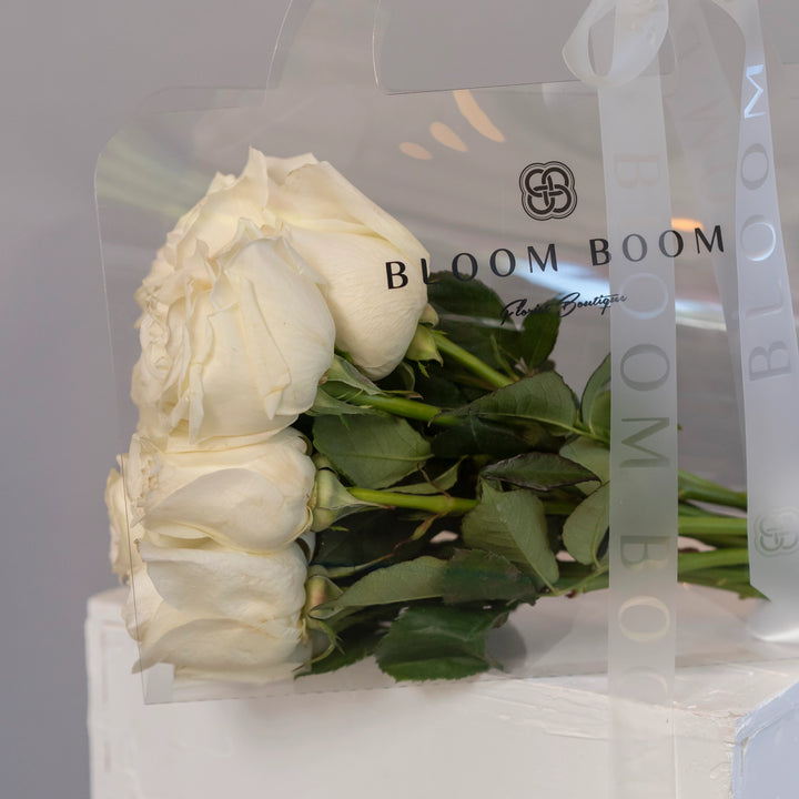 Bouquet of 12 white roses