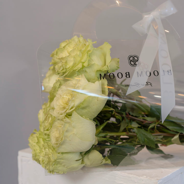 Bouquet of 12 green roses