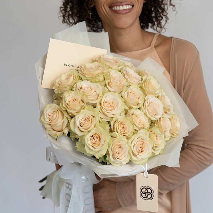 Bouquet with 25 / 50 / 75 sandy roses