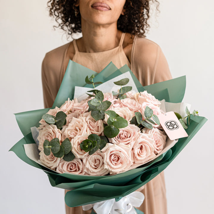 Bouquet "Sweet Escimo" with 25 roses