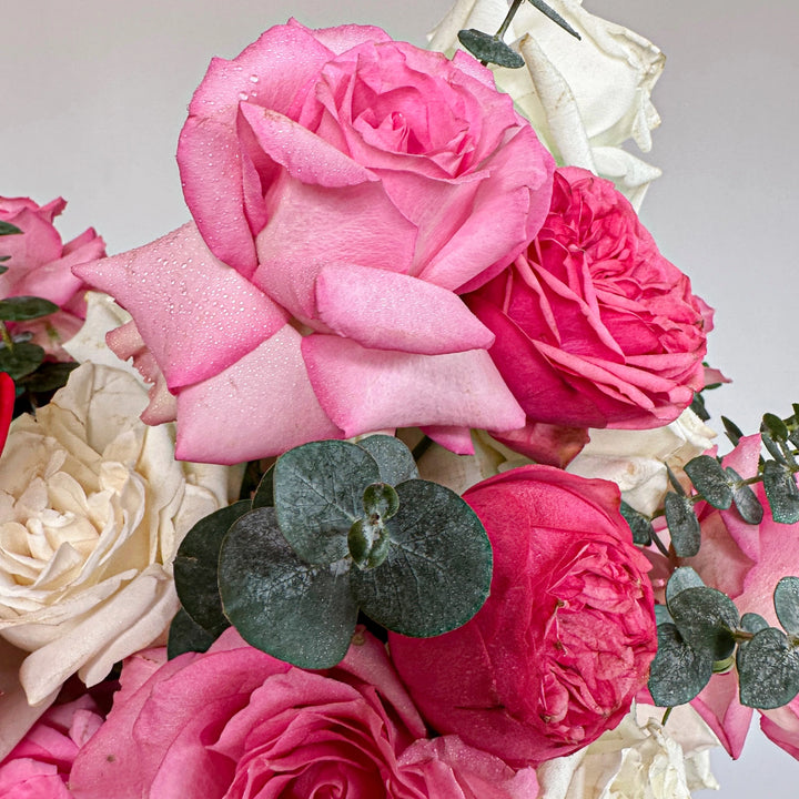 Basket Pink Love with roses