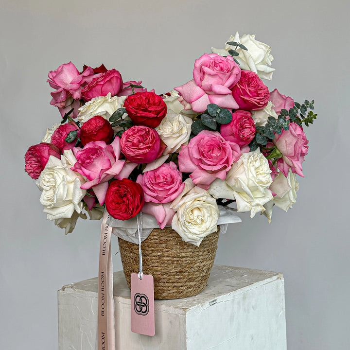 Basket Pink Love with roses