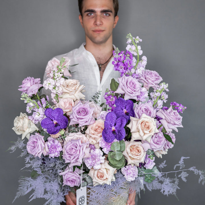 Flower box "Purple Bliss" with hydrangea and roses