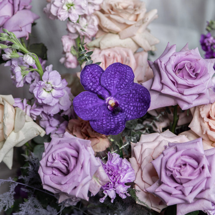 Flower box "Purple Bliss" with hydrangea and roses