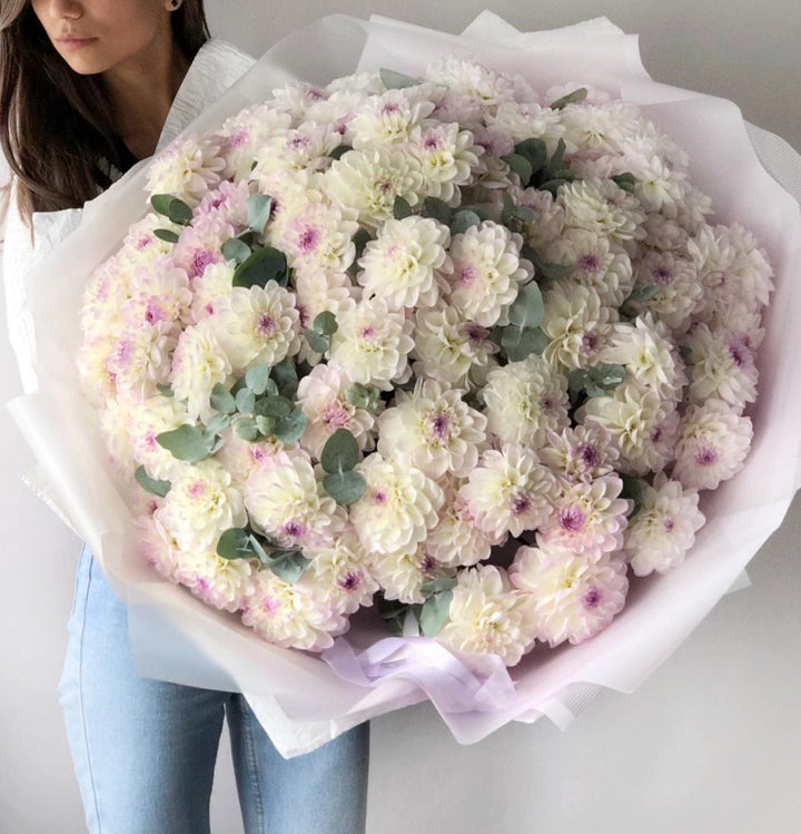 Bouquet of 101 dahlias