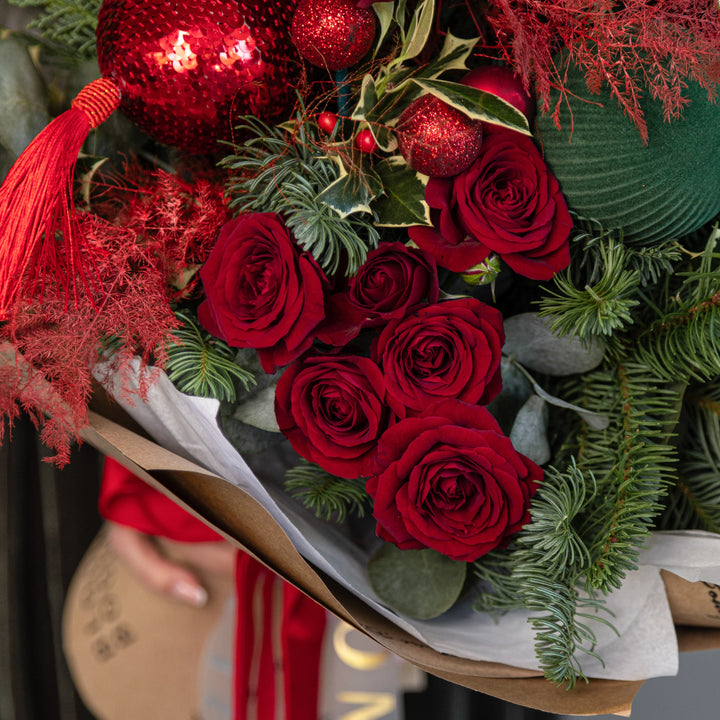 Bouquet "Christmas Magic" with roses