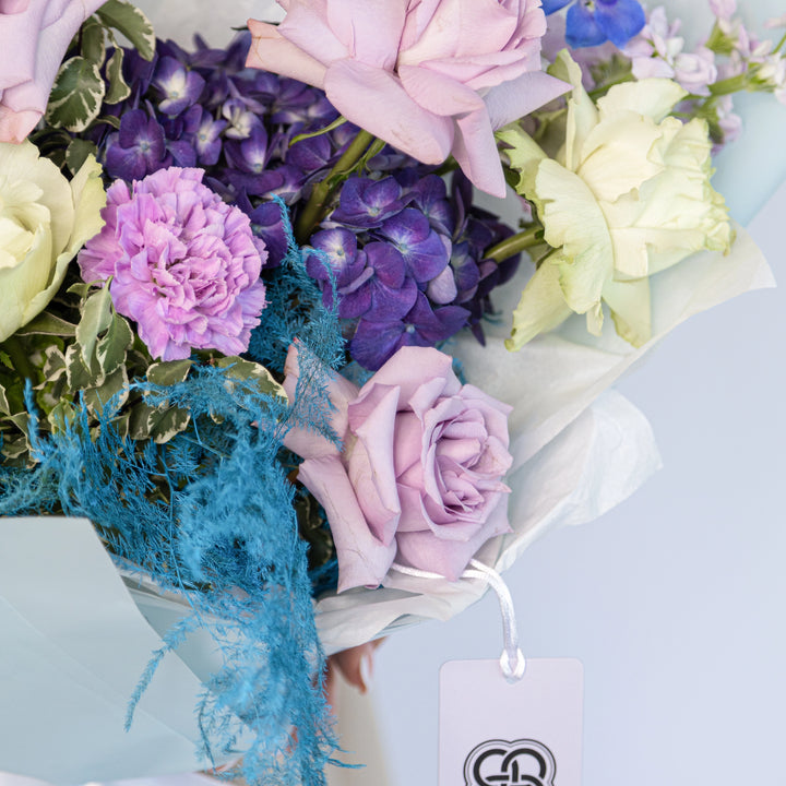 Bouquet Ocean Breeze Simple with roses and hydrangea