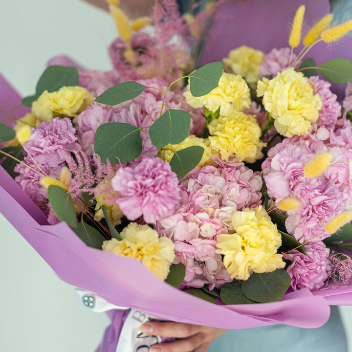 Bouquet "Whispering Garden" with hydrangea and carnation