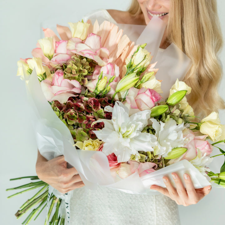 Bouquet "Harmony in Bloom" with hydrangea, rose and eustoma