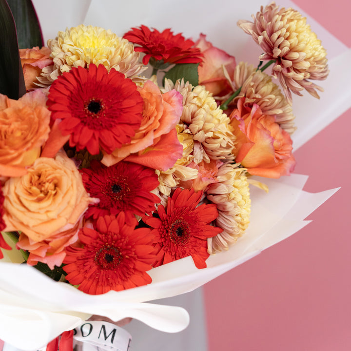 Bouquet Autumn Orchestra with roses, gerberas
