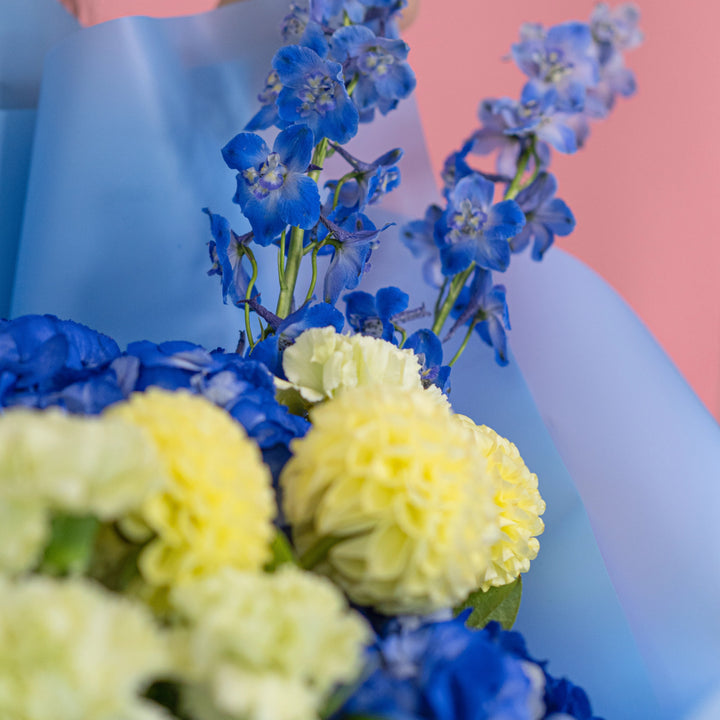 Bouquet "Blue Sky Bliss" with blue hydrangea and delphinium