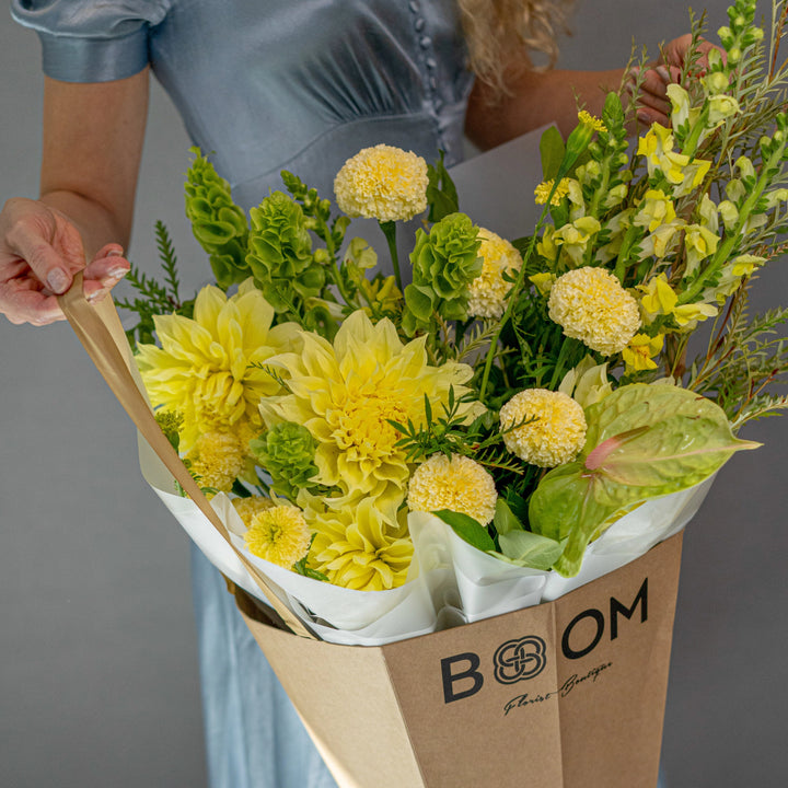 Bouquet "Golden Horizon" with yellow flowers