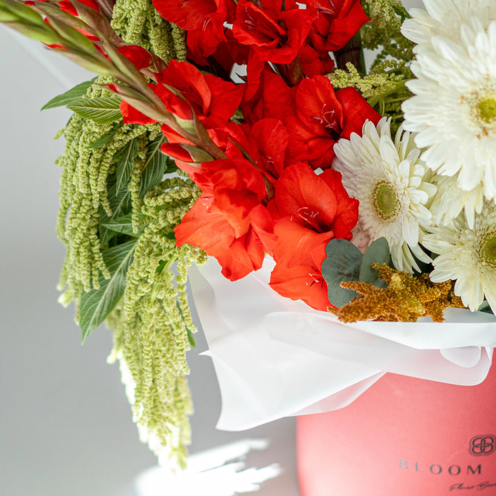 Flower box "Blossom Cascade" with gladiolus and gerbera