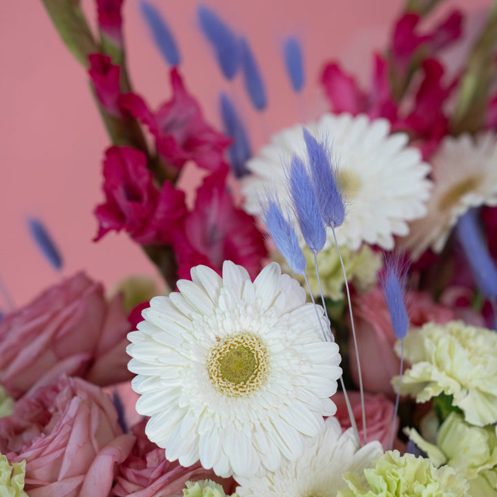 Flower box "Floral Paradise" with rose and gladiolus