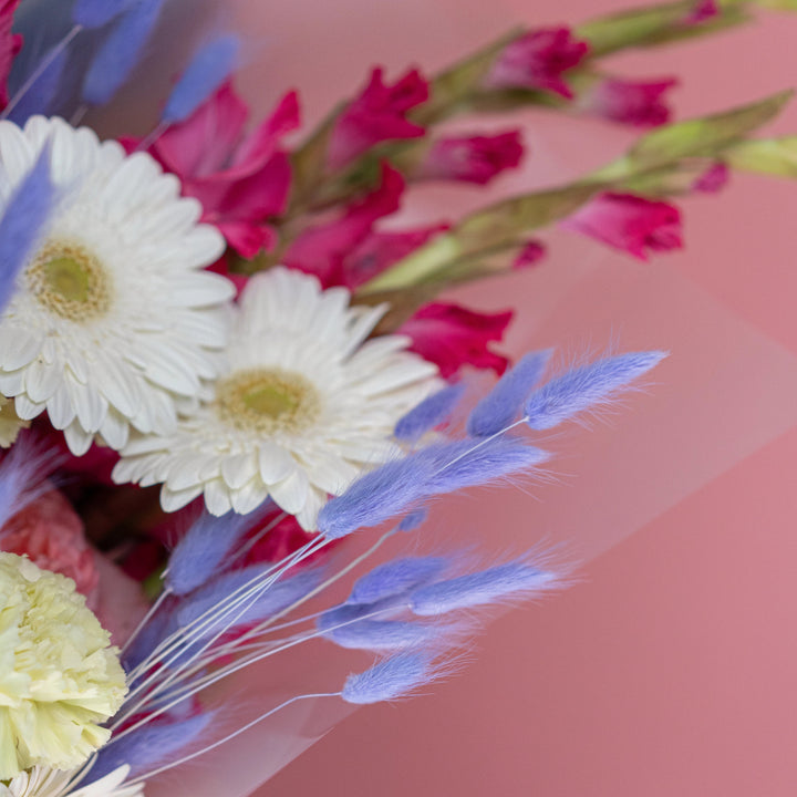 Flower box "Floral Paradise" with rose and gladiolus