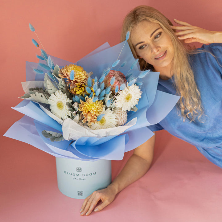 Box Magical Petals with gerbera and chrysanthemum