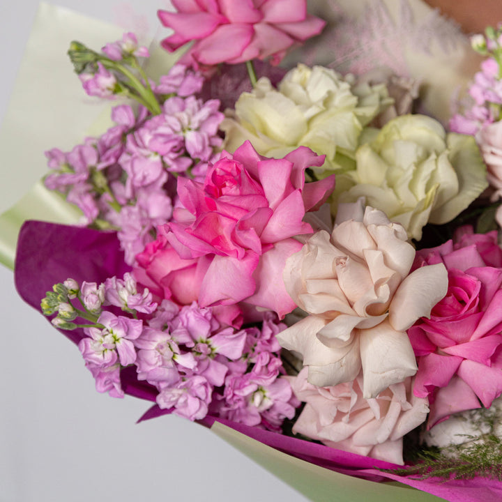 Bouquet Strawberry Mojito Small with roses and hydrangea