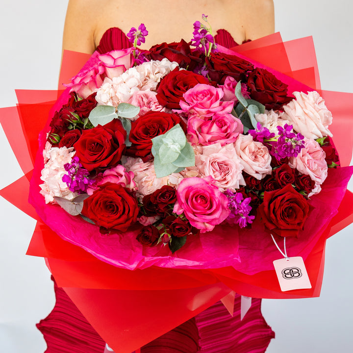 Classic bouquet "Whispers of Love" with roses and hydrangea