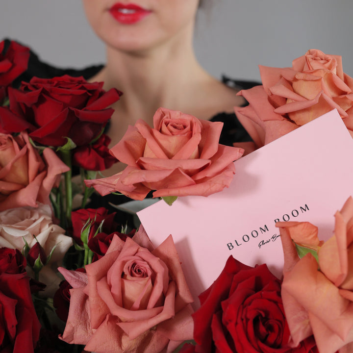 Basket Cupid's Charm with roses and hydrangea